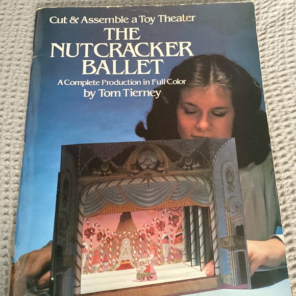 Cut & Assembe a Toy Theater - THE NUTCRACKER BALLET - by Tom Tierney - Picture 2 of 10